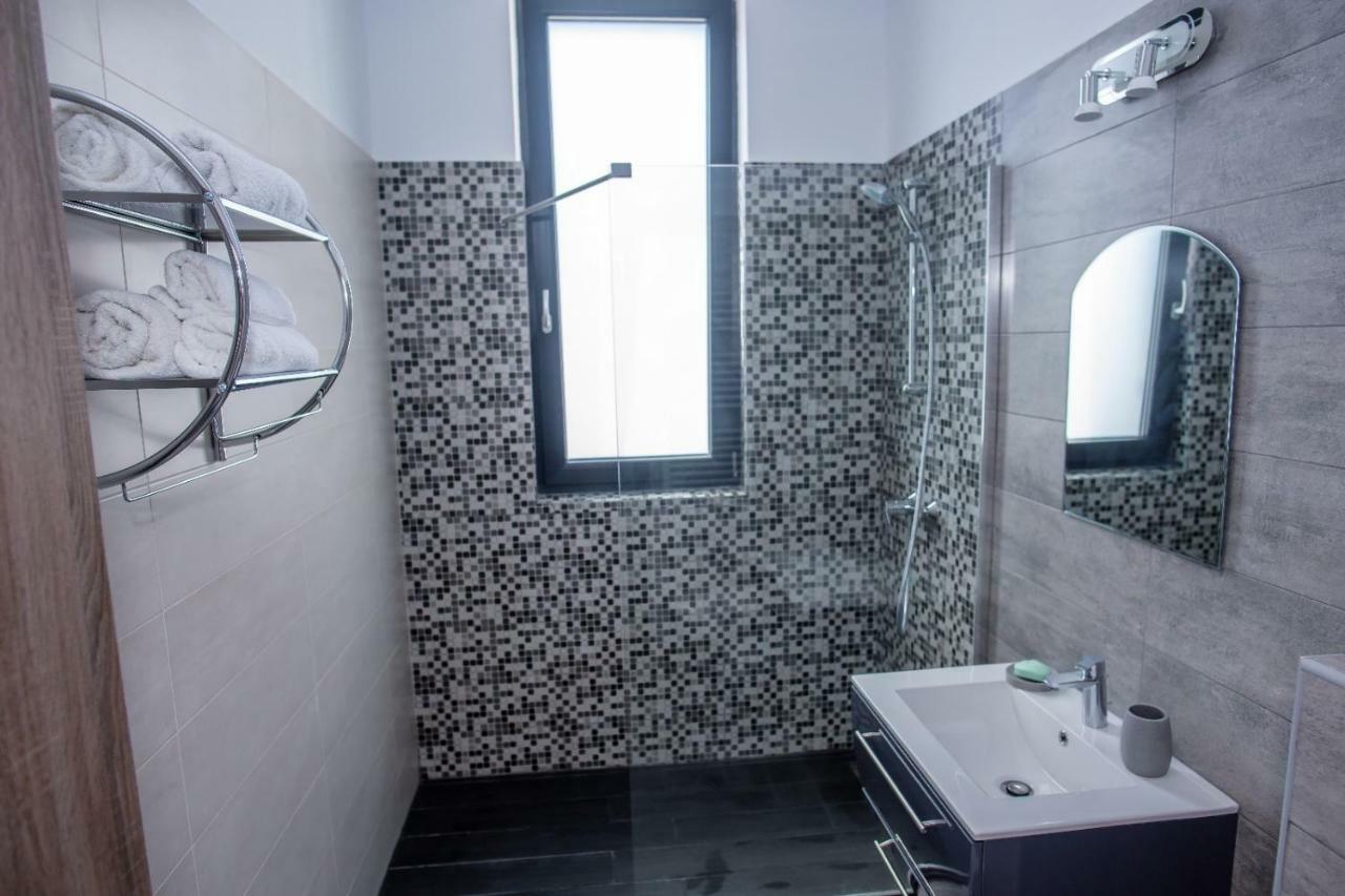 Appartamento Apartament George Mamaia Năvodari Esterno foto
