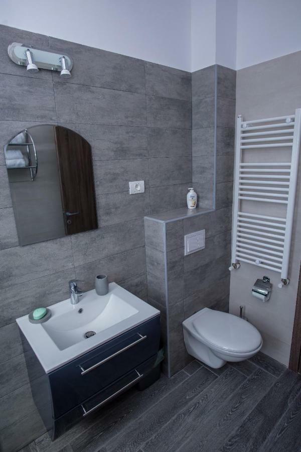 Appartamento Apartament George Mamaia Năvodari Esterno foto